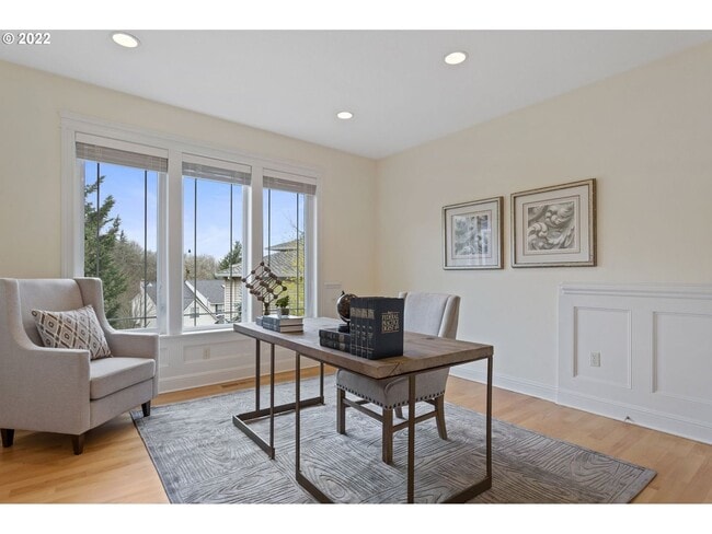 Building Photo - Bright & Beautiful Forest Heights Home with Gourmet Kitchen, Bonus Space & Private Cul-de-Sac Set...