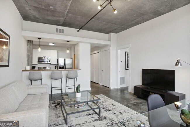 Building Photo - 245 N Highland Ave NE