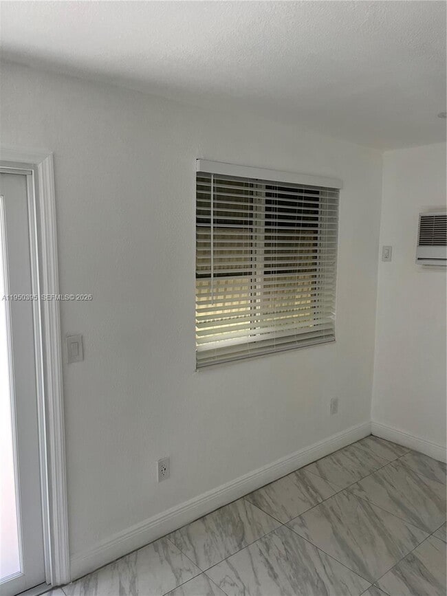 Building Photo - 1490 NW 38th St