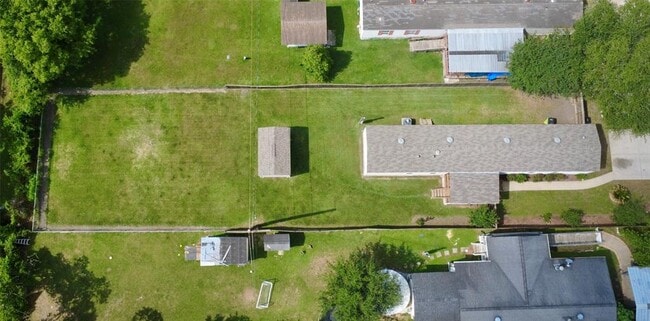 Building Photo - 2022 Austin St