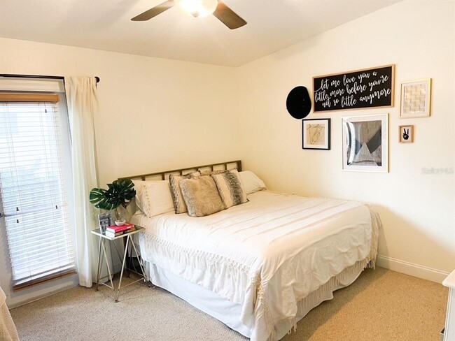 Building Photo - 420 Barcelona Dr