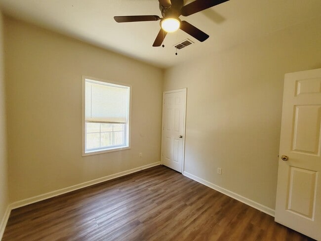Building Photo - 2770 Weaver Dr