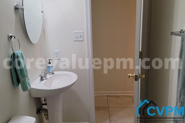 Building Photo - 8511 Pine Meadows Dr