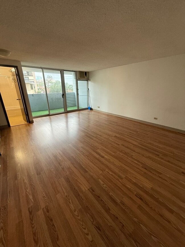 Building Photo - Ward Studio