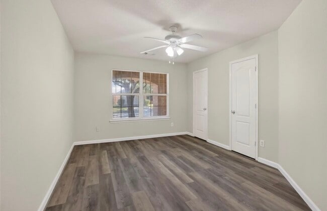 Building Photo - 10635 Goldfinch Rd