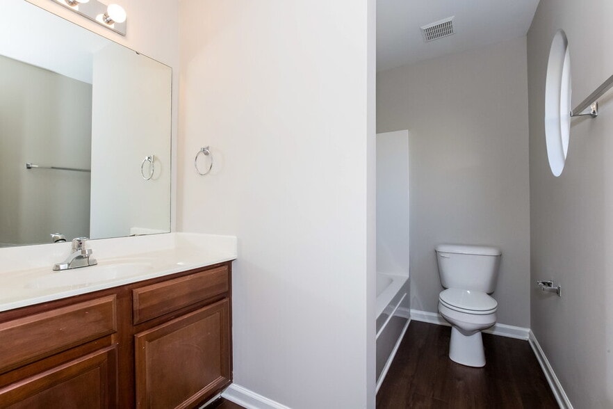 Building Photo - 8732 Hazelcroft Ln