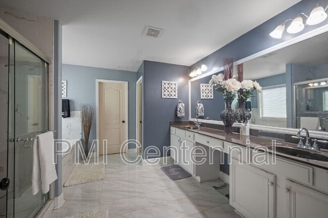 Building Photo - 669 Sportsman Ln