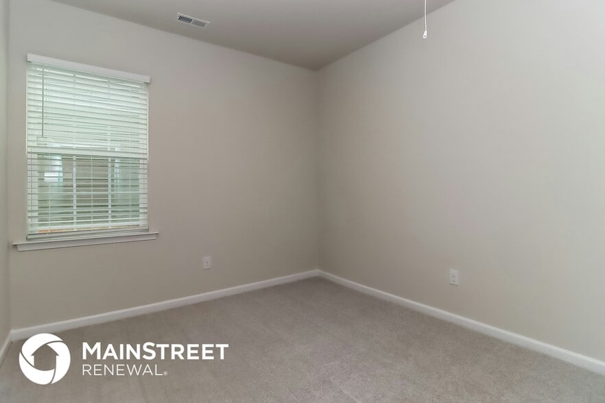 Building Photo - 140 White Apple Wy