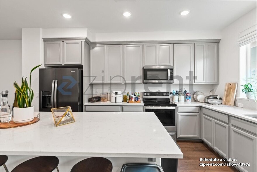 Building Photo - 641 Toby Ct