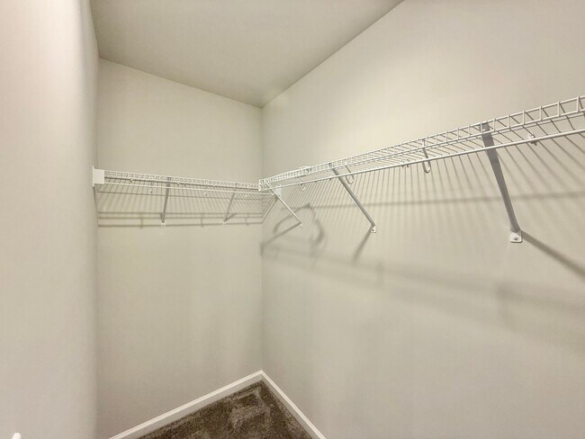 Building Photo - Gorgeous 3BD, 3.5BA Apex Townhome with 1-Car Garage in an HOA Community