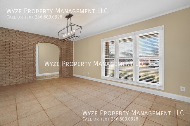 Building Photo - 2105 Manassas Dr SW