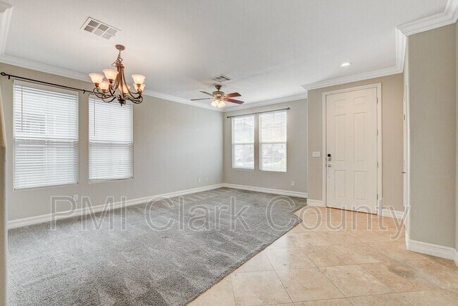 Building Photo - 8912 Ochoa St