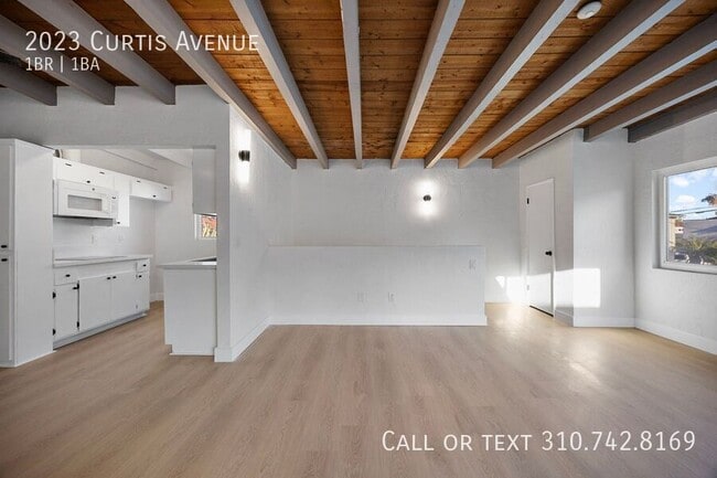 Building Photo - 2023 Curtis Ave