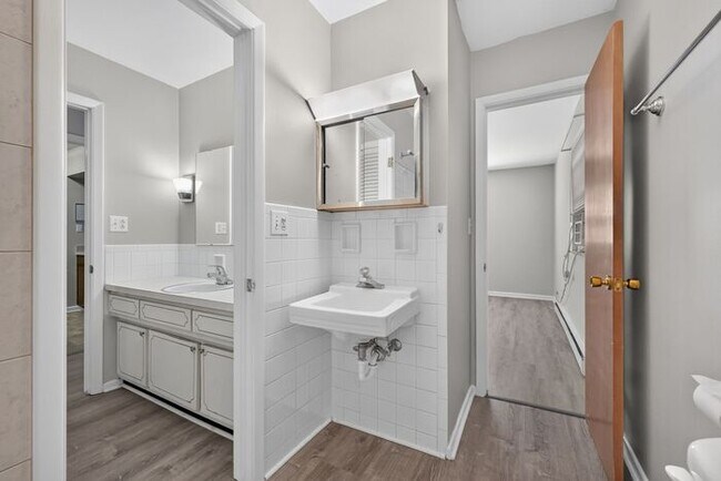 Building Photo - 5801 W 25th St