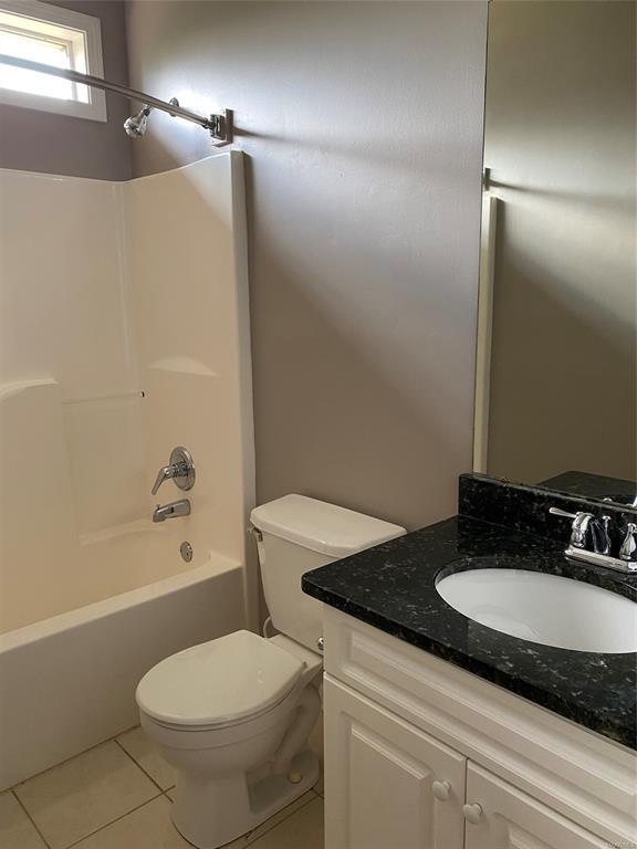 Building Photo - 1924 Dundee Dr