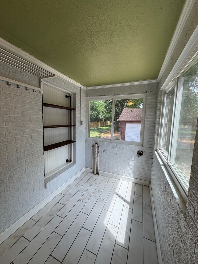 Building Photo - Updated brick home for lease near BAFB | Bossier City, LA 71112 | 3 bedrooms