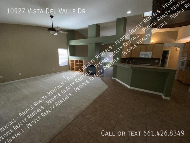 Building Photo - 10927 Vista Del Valle Dr