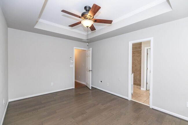 Building Photo - 827 Charles Bank Ave SE