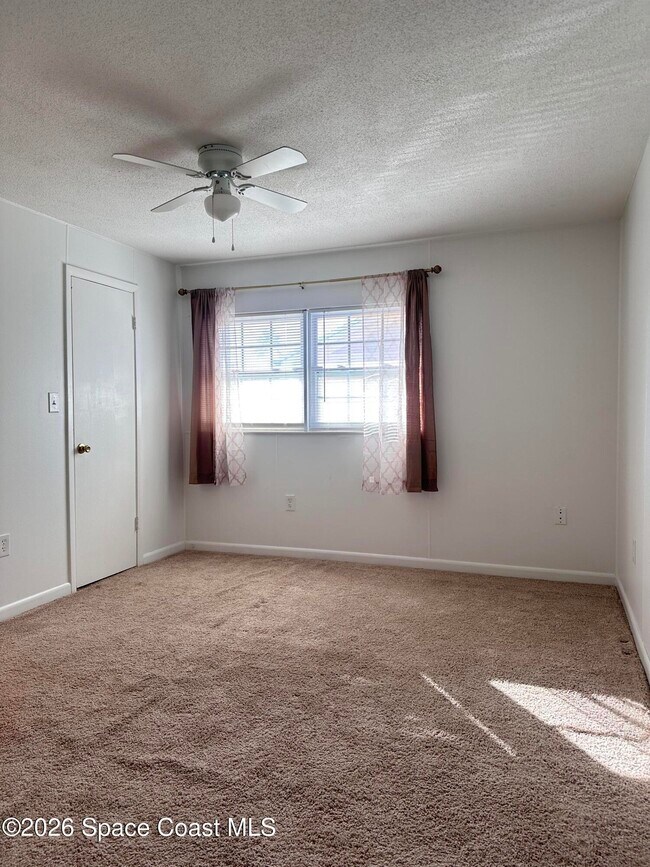 Building Photo - 294 Berkshire Ln