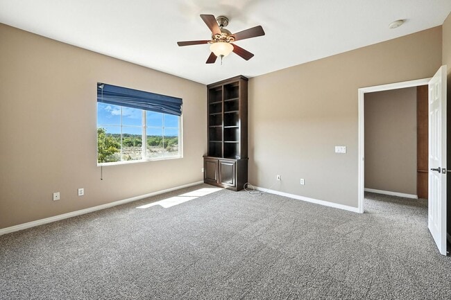 Building Photo - GORGEOUS 4+3 in Copperhill Area