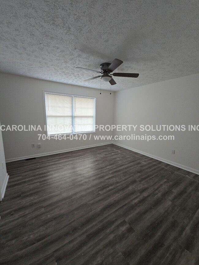 Building Photo - 1409 Tinnin Ave