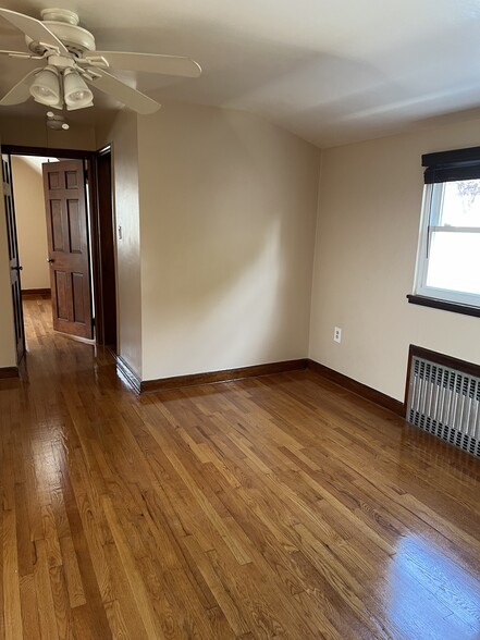 Living Room looking toward bedroom - 156 Maple St