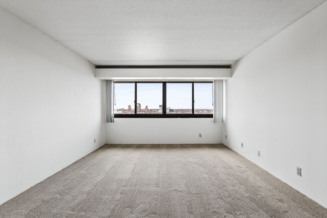 Interior Photo - Chateau Student Housing Co-op
