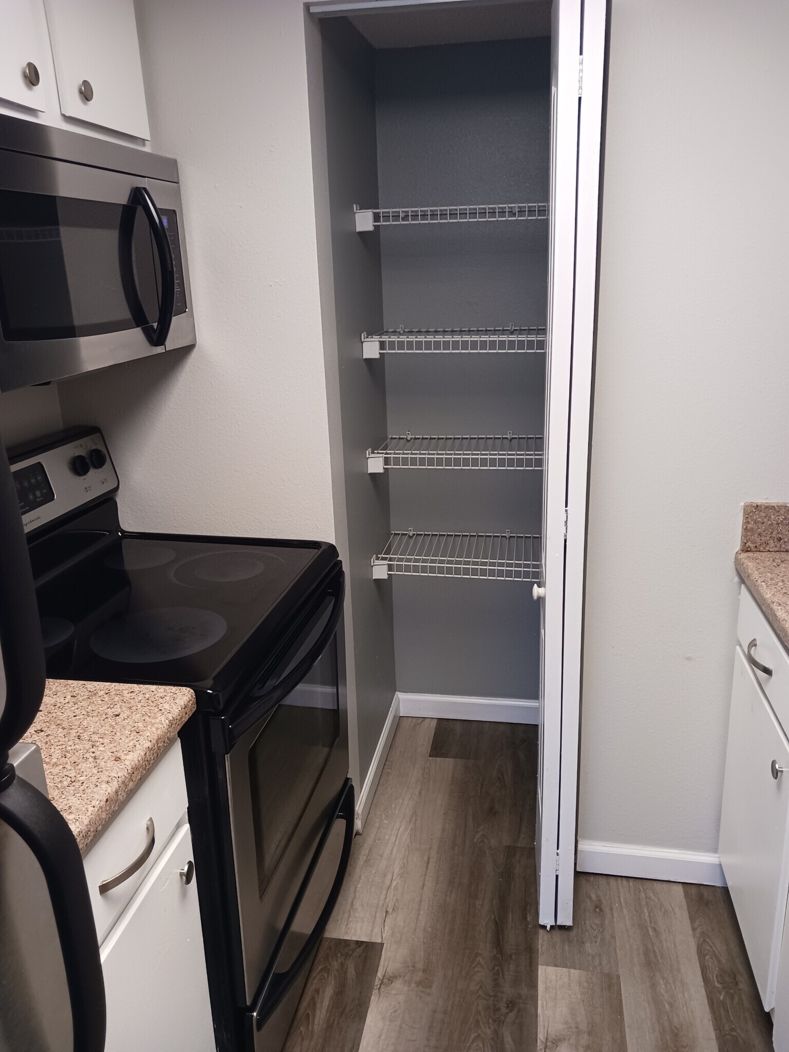 Building Photo - 4932 W Gandy Blvd