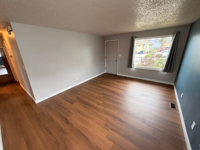 Building Photo - 3106 N Lidgerwood St