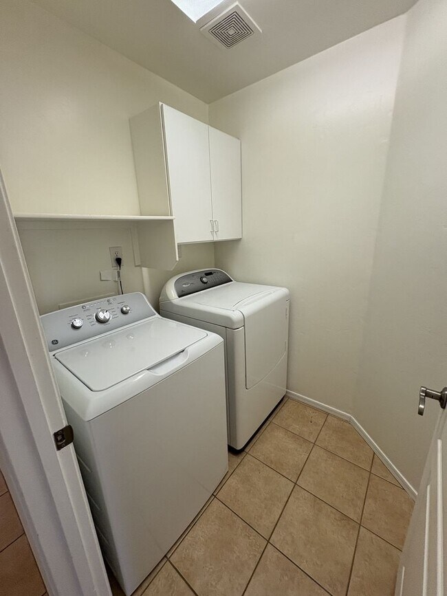 Building Photo - Vail School District Beauty with Solar for low electric bills