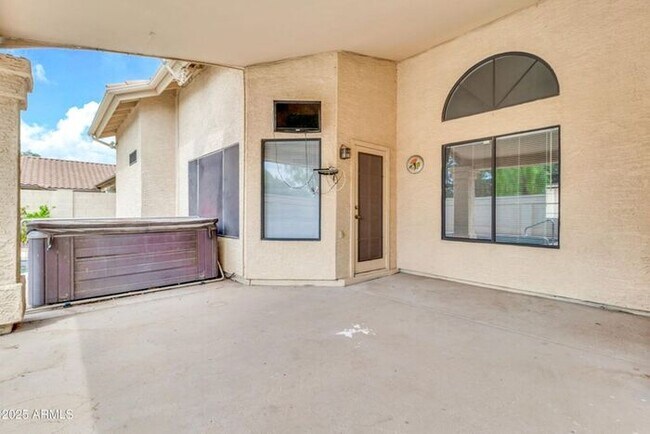 Building Photo - MOVE IN SPECIALS!! 15 DAYS RENT FREE!! Stunning 4beds/2.5baths single-level home in the heart of ...