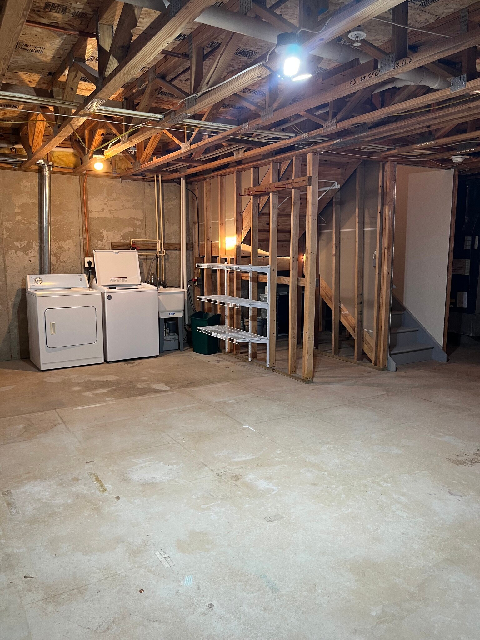 Building Photo - 211 Prairie Ct