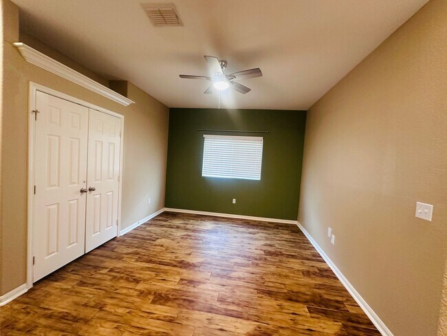 Building Photo - 6017 Tapestry Dr