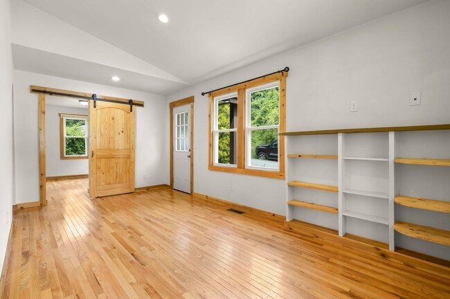 Building Photo - Unique 2-Bedroom, 1-Bathroom with Loft Space and Fenced-In Yard in Oakley