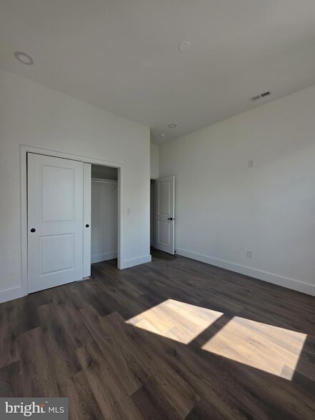 Building Photo - 1520 S 22nd St
