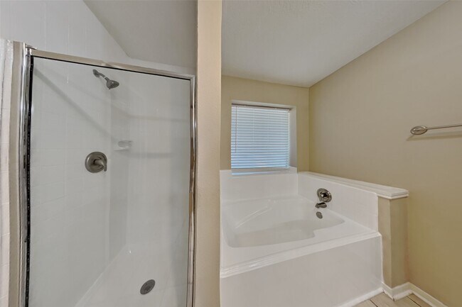 Building Photo - 14518 Enola Dr