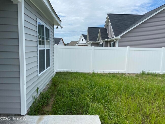 Building Photo - 620 Moonstone Ct