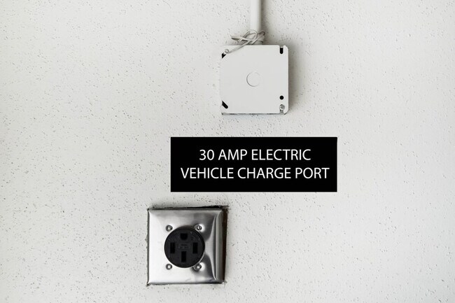 Building Photo - 8411 Brixton