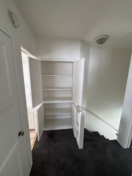 Linen Cabinet - 424 W Riggin St