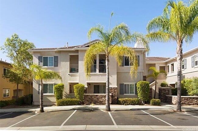 Lots of Open Parking - 26426 Arboretum Way