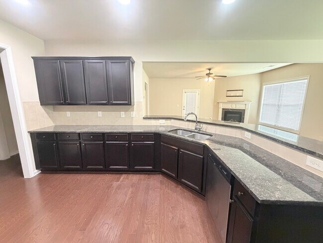 Building Photo - 5230 Brierstone Dr