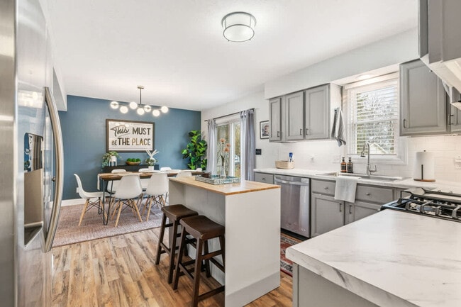 Building Photo - 185 Heights Ave