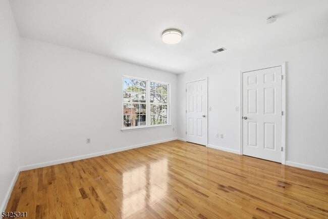 Building Photo - 20 Wakeman Ave
