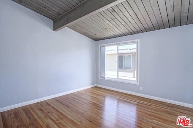 Building Photo - 321 Cameron Pl