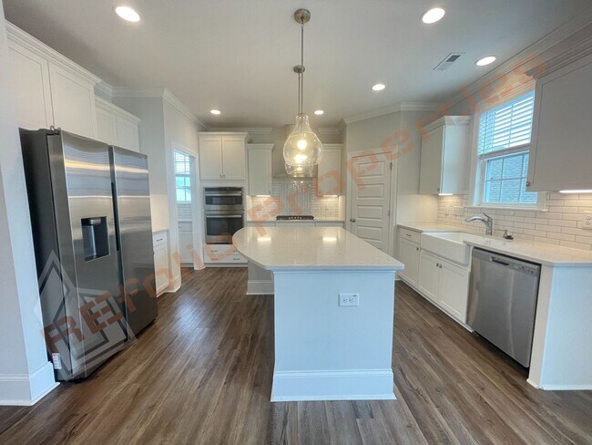 Building Photo - 424 Slomo Ct