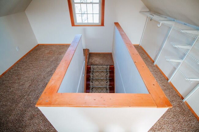 Building Photo - 2303 Mellwood Ave