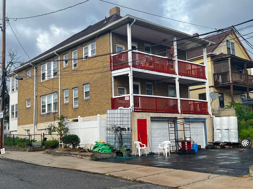 Building Photo - 103 St Andrew Rd