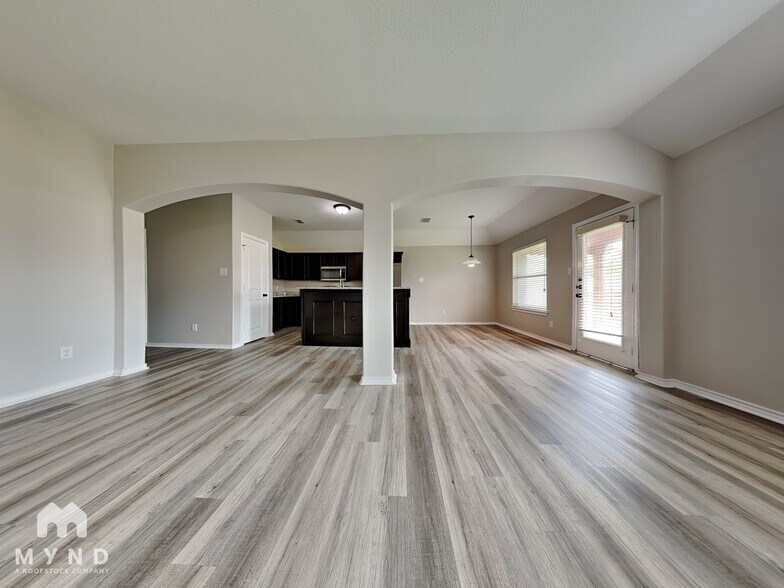 Building Photo - 126 Liberty Way