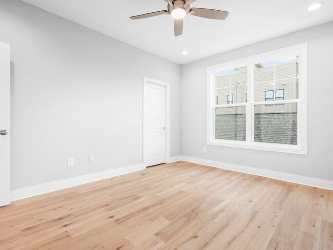 Building Photo - 928 Pullman Pl