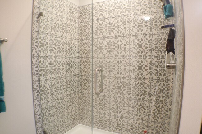 Building Photo - 5132 Sawmill Pt Wy